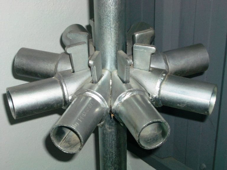 Andamio multidireccional en obra