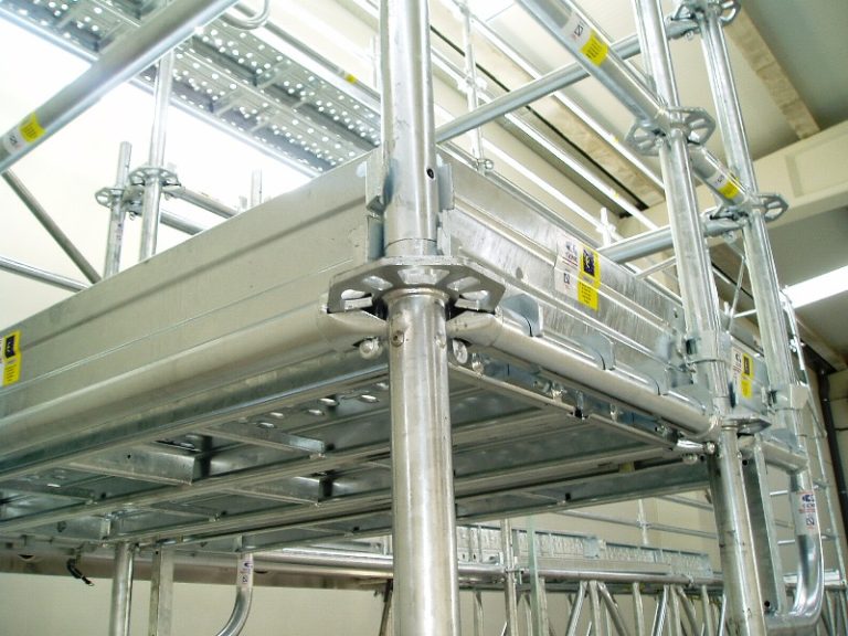 Detalle del nudo de roseta del andamio multidireccional