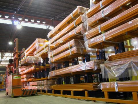 Cantilever shelving
