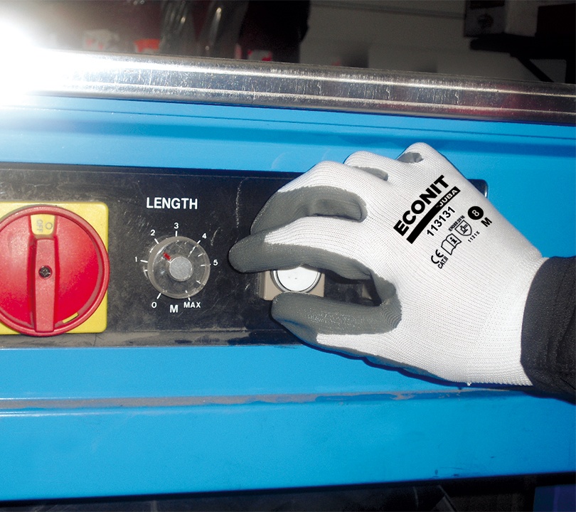 Nitrile-coated glove