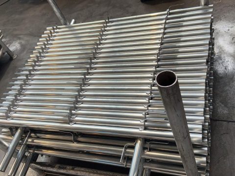 Fixed guardrail posts