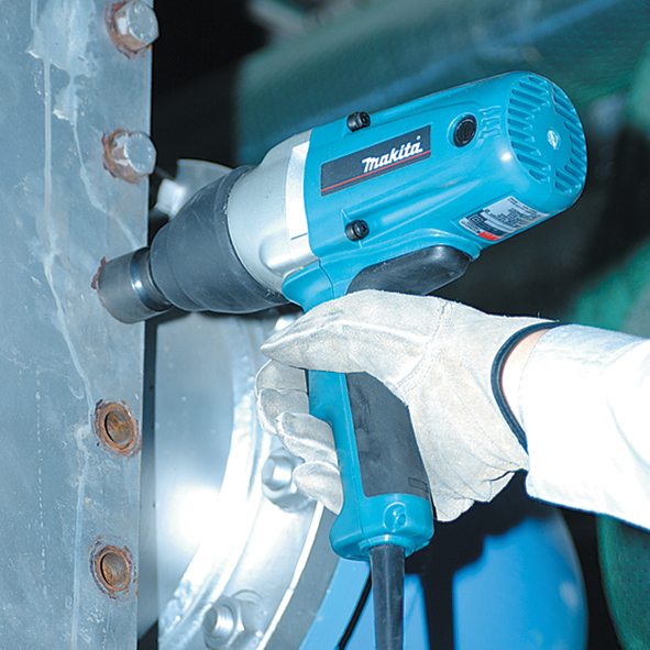 Impact wrenches