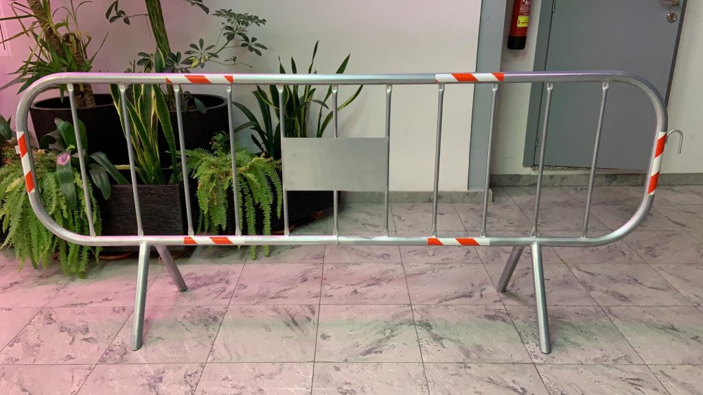 Economy pedestrian barrier